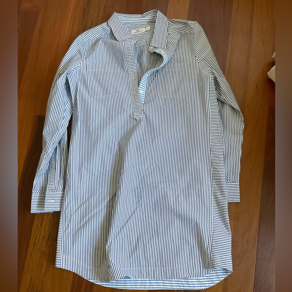Barely worn vineyard vines shirt dress